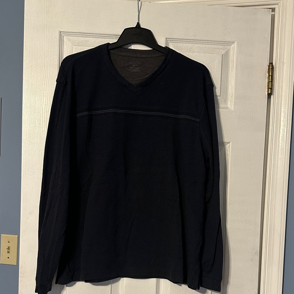 Van Heusen sweater; size xl